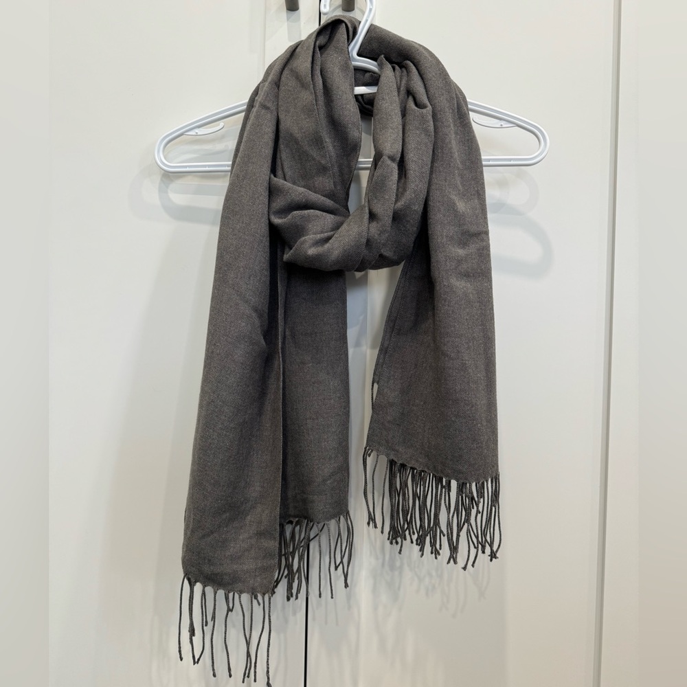 BNWOT Pashmina
